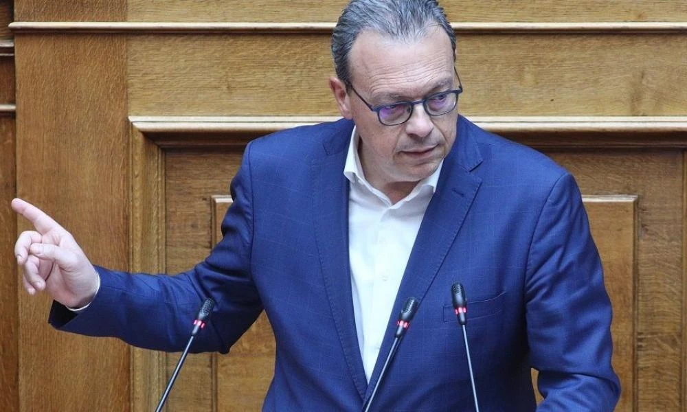 Φάμελλος: "Θα συμβάλετε στην αποκάλυψη της αλήθειας;"